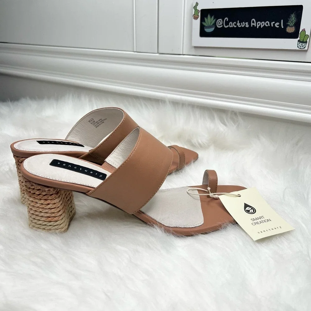 New Women’s Sanctuary Boast Sandal Size 8.5